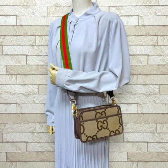 Pre-owned Gucci Jumbo GG Mini Shoulder Bag in Beige Canvas (696075) for Men. - Picture 2 of 9